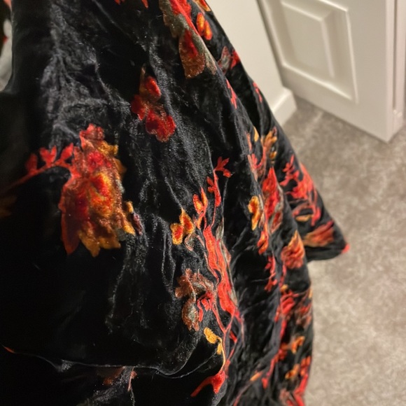 Loft velvet shift dress with tie sleeves - Picture 7 of 7